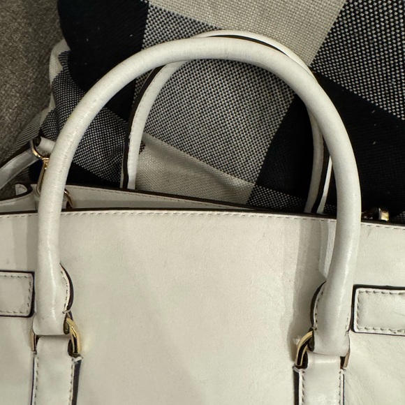 Michael Kors Cream Leather Hamilton 2 Way Crossbody - Picture 11 of 15